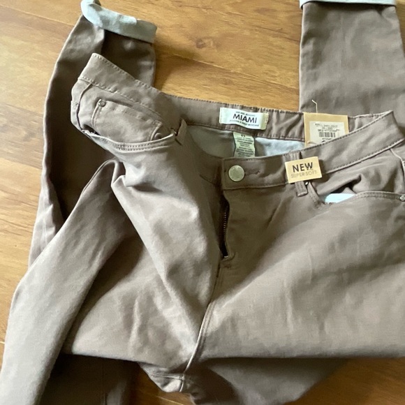 MIAMI  MID RISE JEGGINGS  TAN  SIZE 13 BRAND NEW NWT - Picture 7 of 8